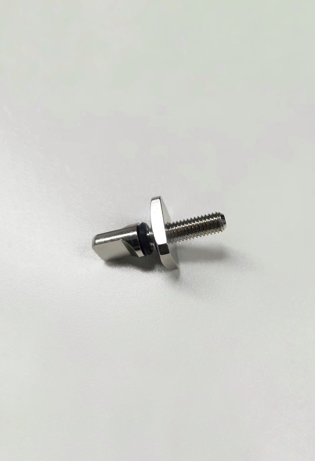 Fin Thumb Screw & Plate
